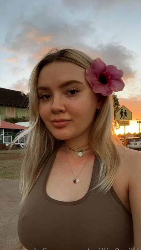 millie2wild art model photo