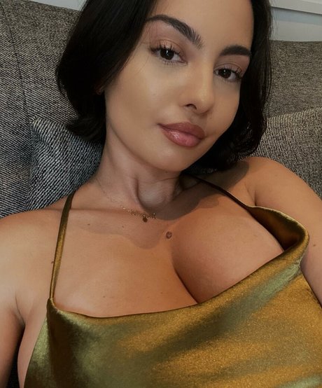 Adelaide T nice actress photo