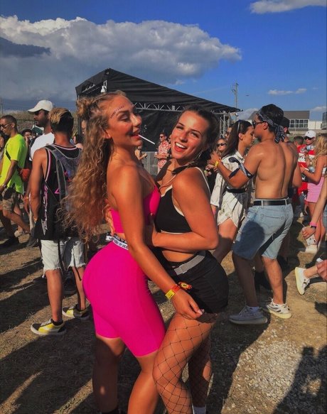 Ml Plnclver0 pornstar beautiful photo