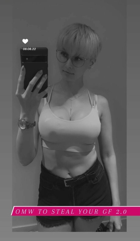 Nicetya naked star photo