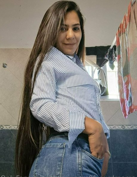 petite blonde milf onlyfans adult pictures