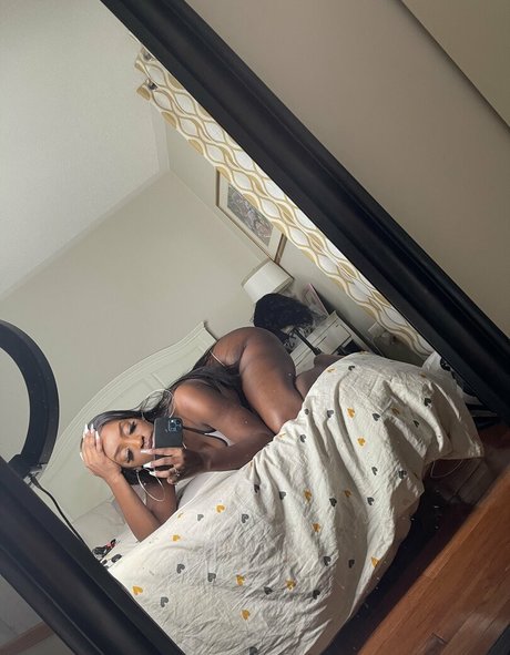 demonbabes naked model pic