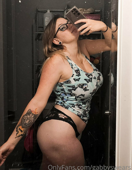 GabbySwears star adult picture