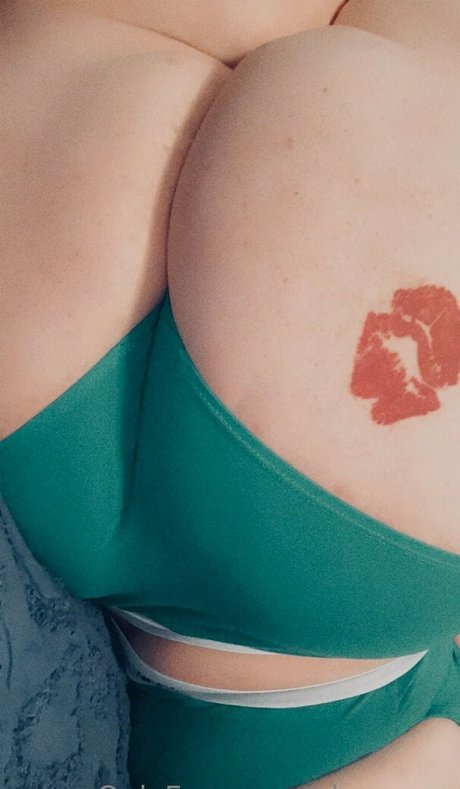 cheyyxxx star top photo