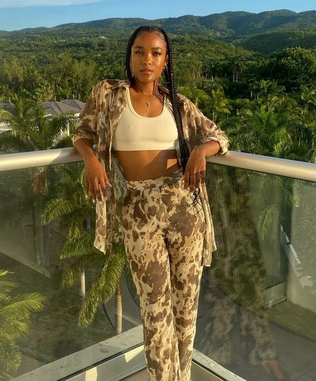 LaToya Tonodeo nudes model pictures