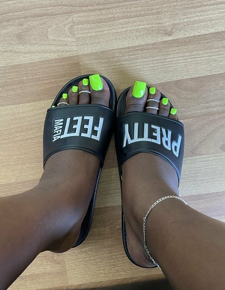 queenmelaninsdungeonn star beautiful picture