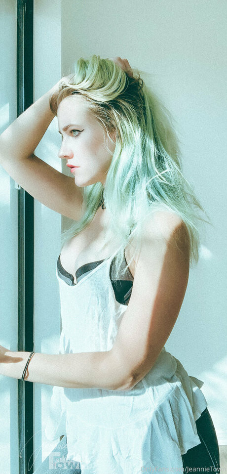 jeannietowndarkness xxx pornstar photo