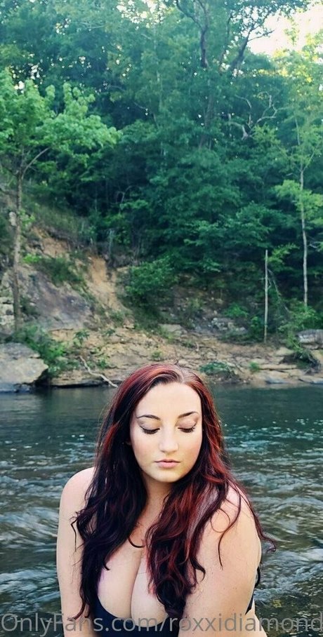 roxxidiamond free nudes star img