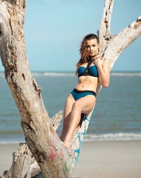 momoneyyymoprobzzz star porn image