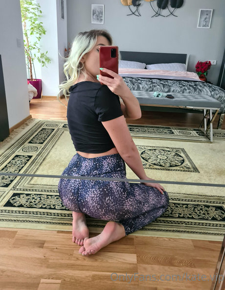 kate vip model porn pictures