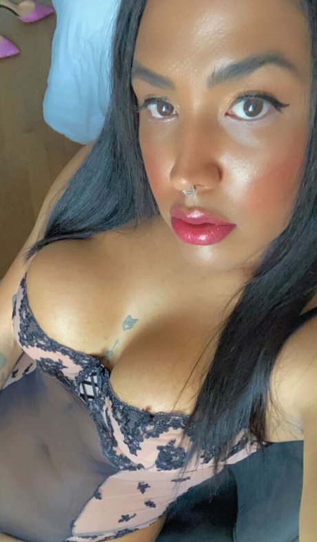 Bruna Taylor erotic actress image