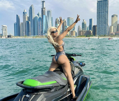 Thurriaa perfect actress pics