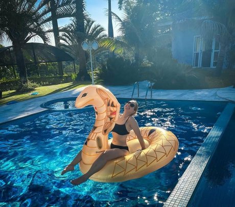 Carol Capel free model pictures