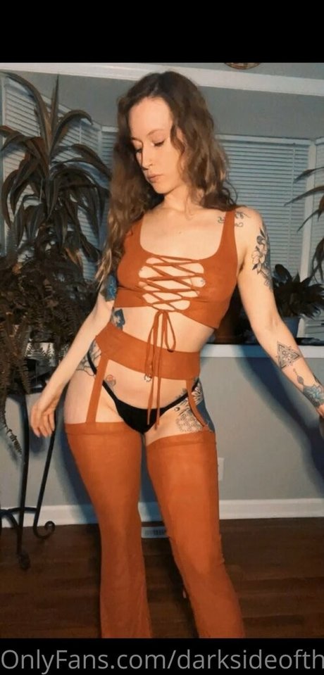 Darksideofthemoon pornstar free pics