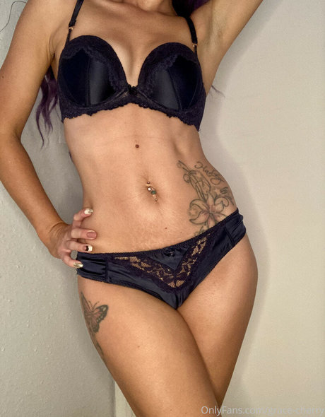 Graceyy model exclusive photo