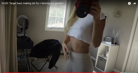 Esther Perepechkin exclusive star photos