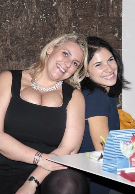 Laura Leonardi exclusive star images