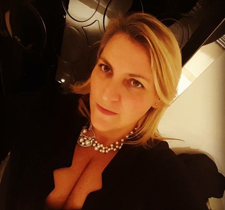 Laura Leonardi sexy model galleries