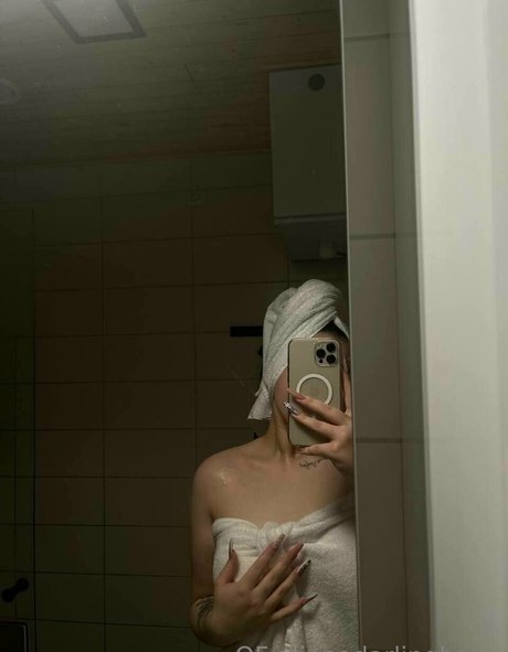 aljonadarlingbaby naked star img