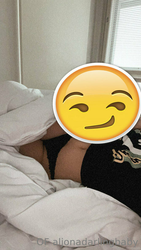 aljonadarlingbaby model art pic