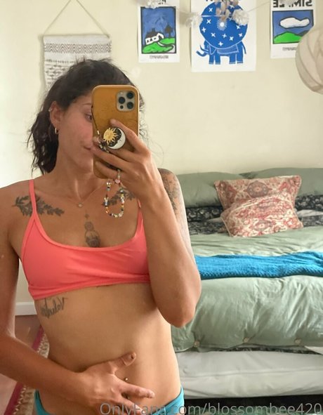 blossombee420 pornstar art pic