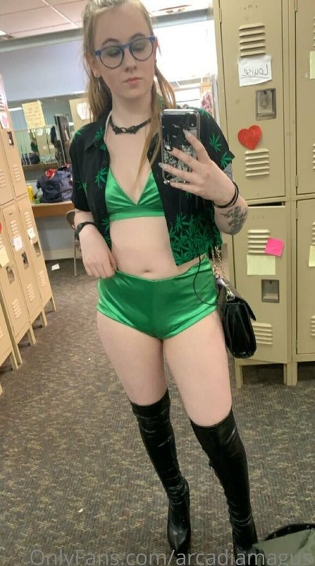 hadesthedevilwoman erotic pornstar photo