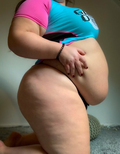 adorethebelly1 star perfect pics
