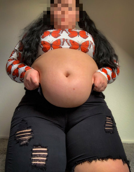 adorethebelly1 naked star photo