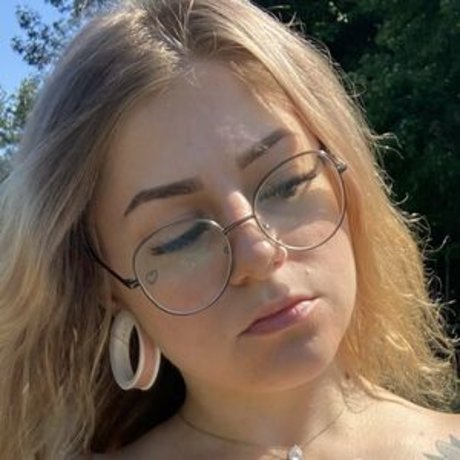 Kungfoy xxx model photos