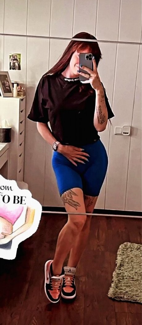 gelliii93_ star pornographic pic