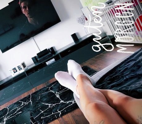 gelliii93_ exclusive pornstar images