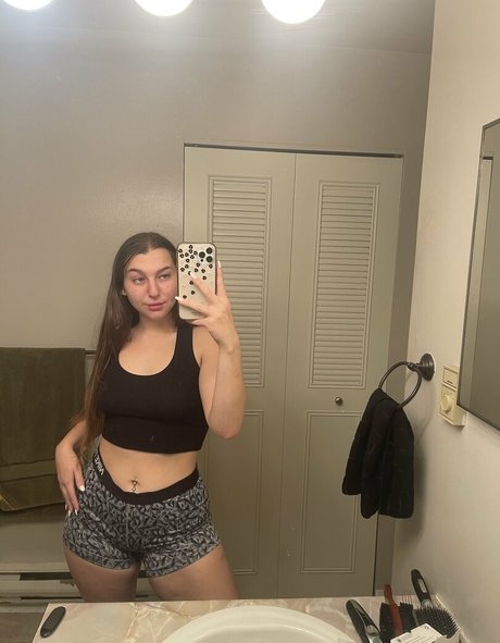 maggierayelle pornstar beautiful archive