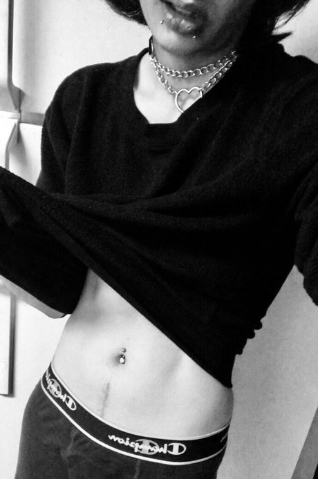 spookyboysage erotic model gallery