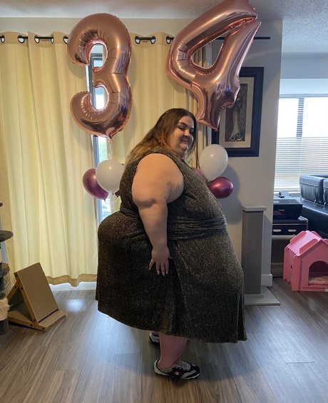 massivelysweet hd pornstar pic