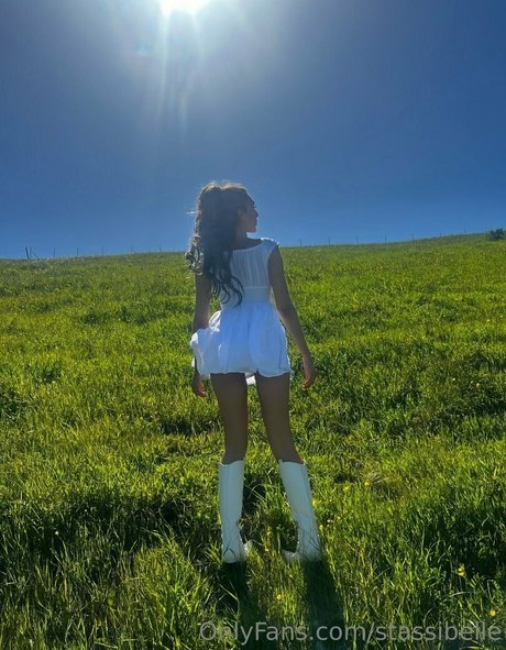 stassibelle naked pornstar photo