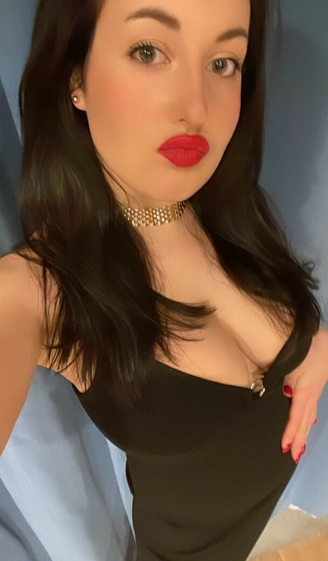 gtnlmts star sexy pic