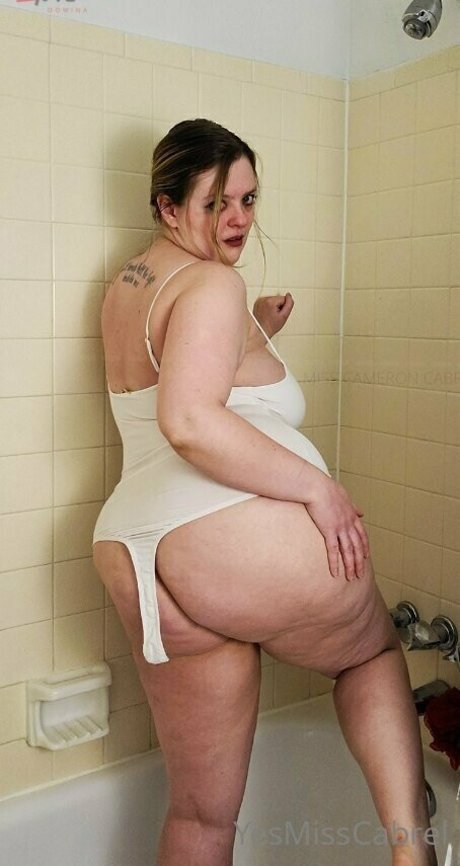 yesmisscabrel model nudes image