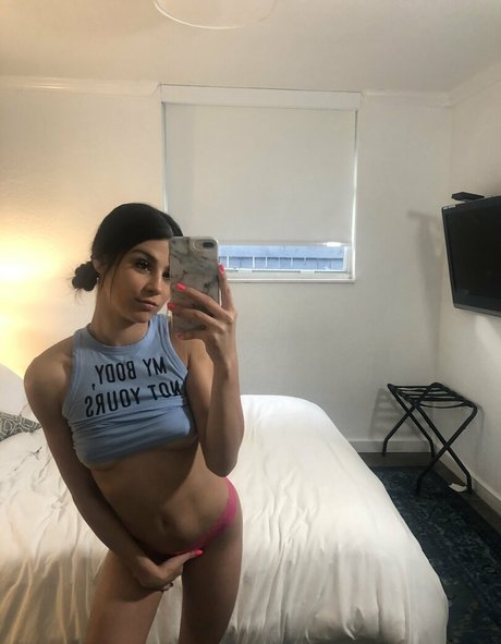 rocketkylie exclusive actress photos