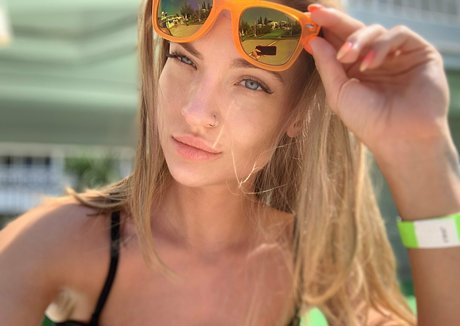 katehound nudes model archive