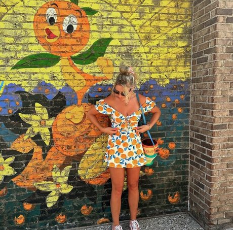 Magicallearningadventure model sex pic