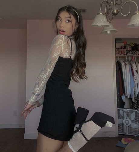 Trin Lovell high quality actress pics