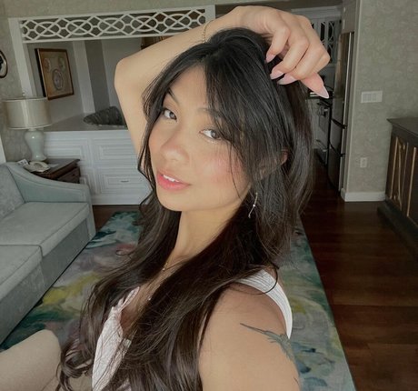 Trin Lovell nice pornstar photo