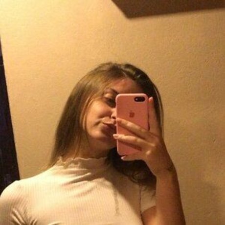 Pellenz sexy pornstar pics