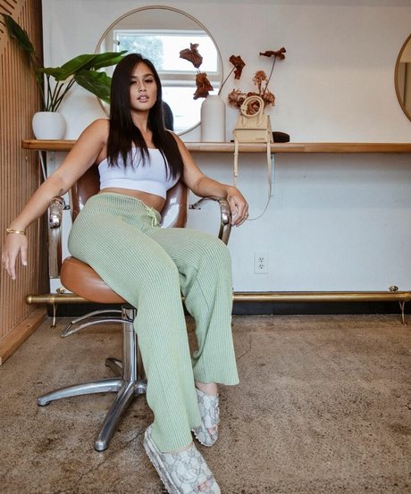 Alessa Holloway model sex gallery