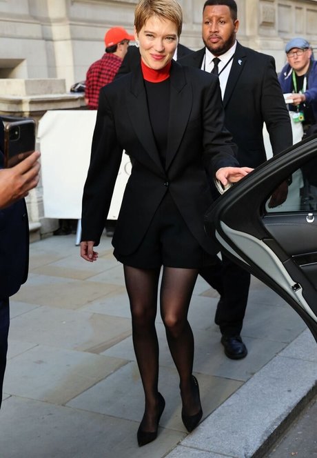 Lea Seydoux pornstar naked img