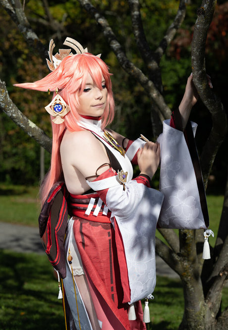 Dera Megurine hd model pics