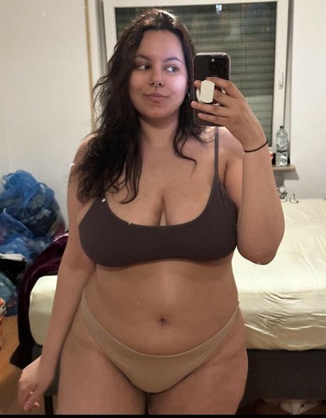 Peachyara exclusive model galleries