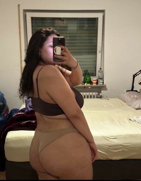 Peachyara naked star photos