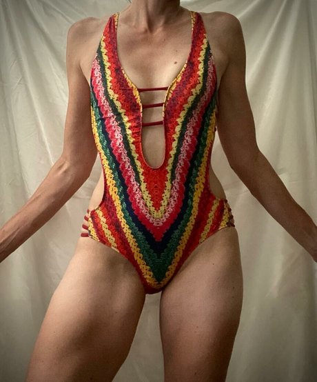 aska69 star pornographic image