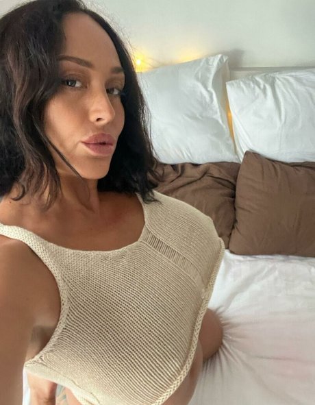 Naziko Duchinskya sex actress img